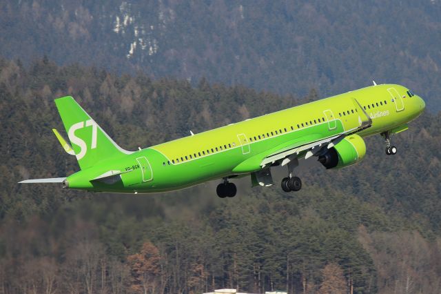 Airbus A321neo (VQ-BGR)