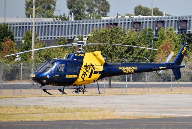 Eurocopter AS-350 AStar (VH-PHE)