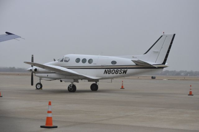 Beechcraft King Air 90 (N808SW)