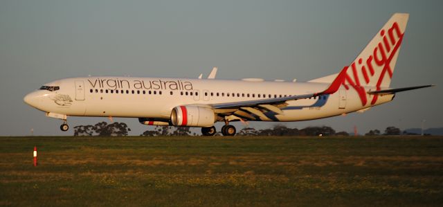 Boeing 737-800 (VH-YIS)