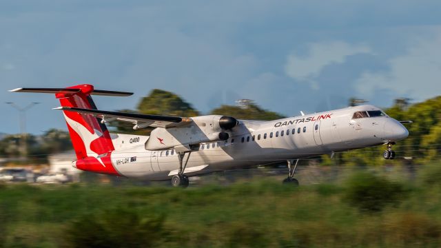 de Havilland Dash 8-400 (VH-LQH)