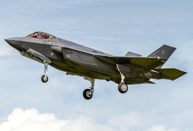 Lockheed F-35C (14-5095) - Maj. Jondavid Dok Hertzel pilots his F35A  Lightning II back to YYZ after his performance at the Canadian International Airshow 2018