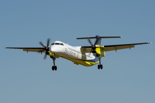 de Havilland Dash 8-400 (HB-JIJ)