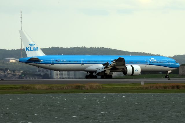 BOEING 777-300ER (PH-BVC)