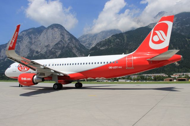 Airbus A320 (OE-LEY)