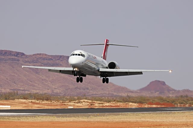 Boeing 717-200 (VH-NXN) - On final to RWY 06