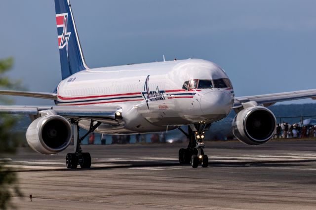 Boeing 757-200 (N193AN)