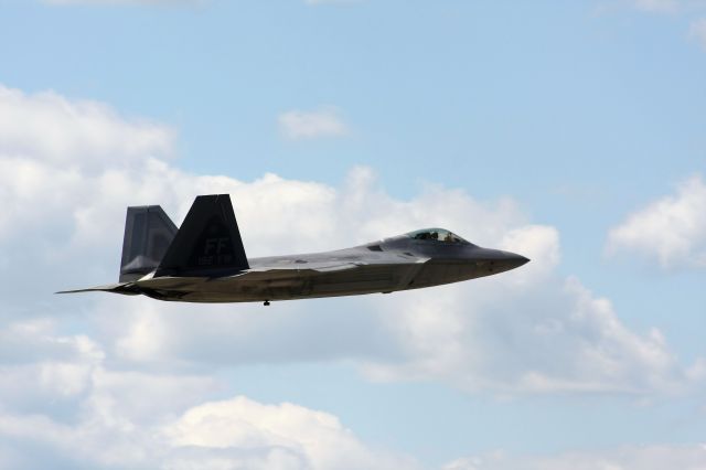 Lockheed F-22 Raptor — - Basic F-22 Pass at EAA Airventure 2015.....br /From east side of Wittman Field.  