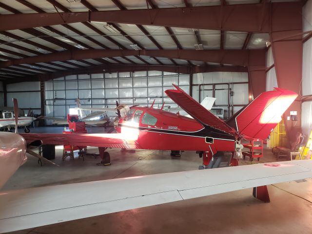 Beechcraft 35 Bonanza (N6269V) - Inspection and maintenance.