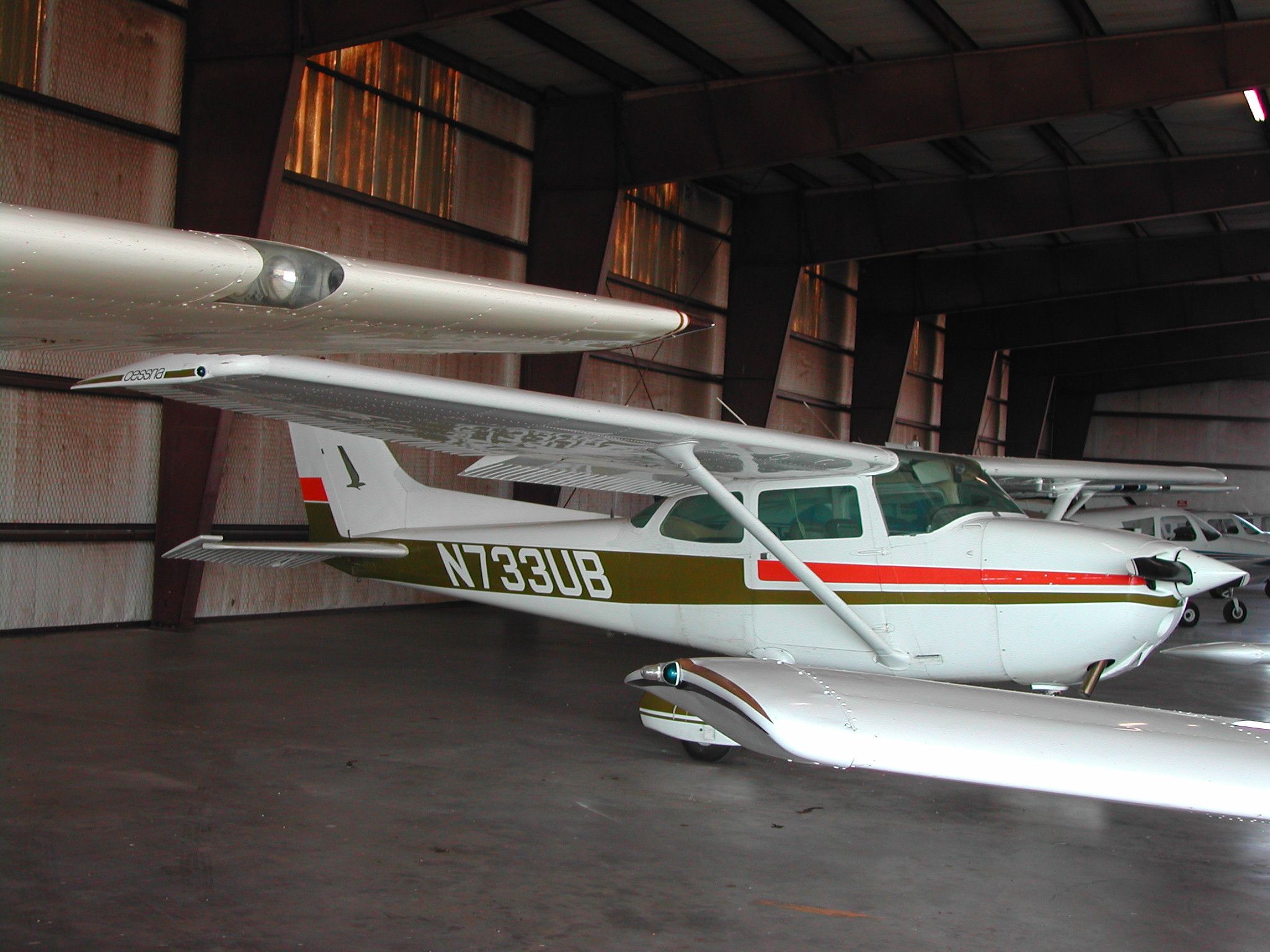 N733UB —