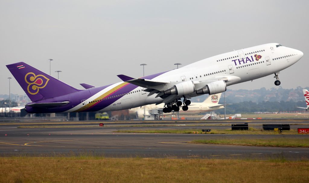 Boeing 747-400 (HS-TGZ) - Lifting Off from Rwy 34R