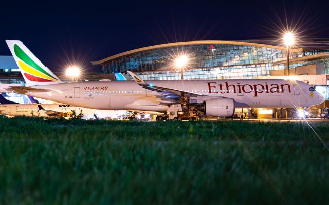 Airbus A350-900 (ET-AYM)