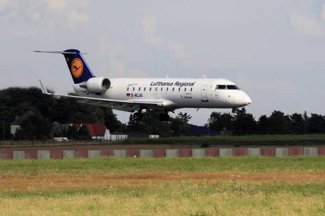 Canadair Regional Jet CRJ-200 (D-ACJG)