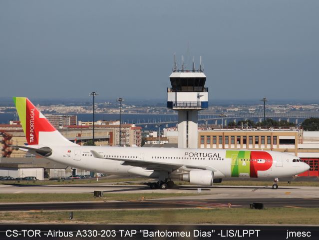 Airbus A330-200 (CS-TOR)