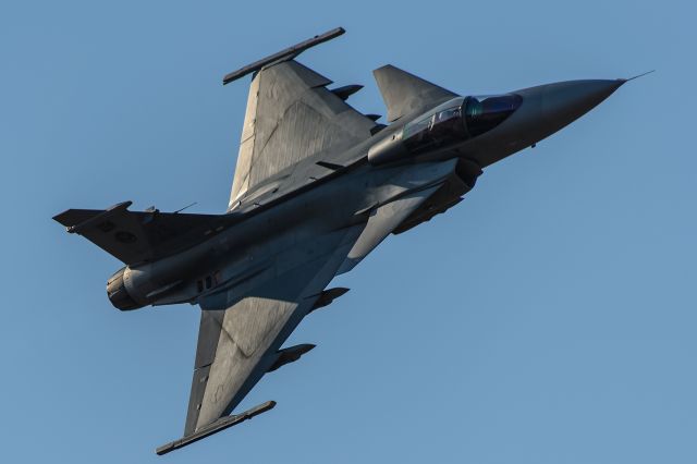 Saab JAS39 Gripen — - South African Air Force SAAB JAS39 GRIPEN doing a display during and Air Show.