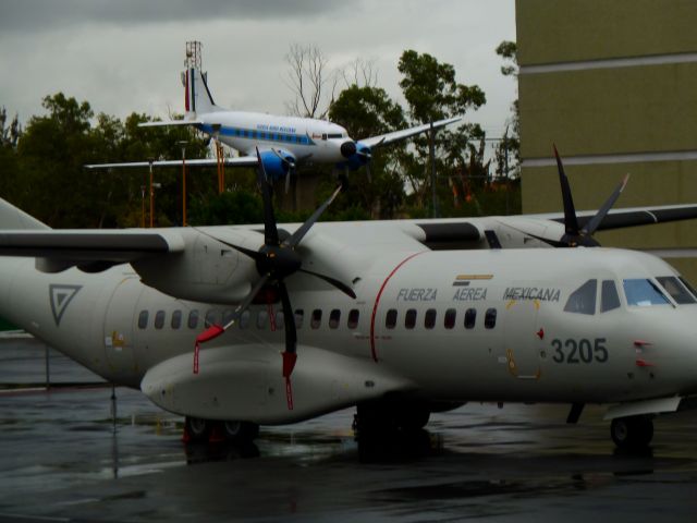 Cessna Skyhawk (N3205)