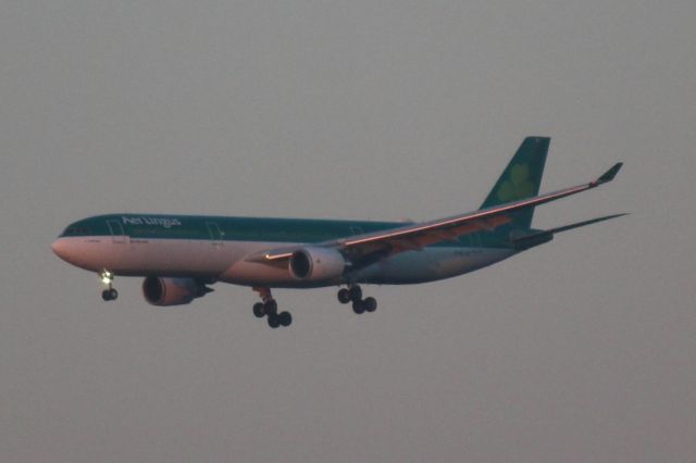 Airbus A330-300 (EI-GAJ) - Runway: 28C. Operating as EIN12C on 1/27/2018.