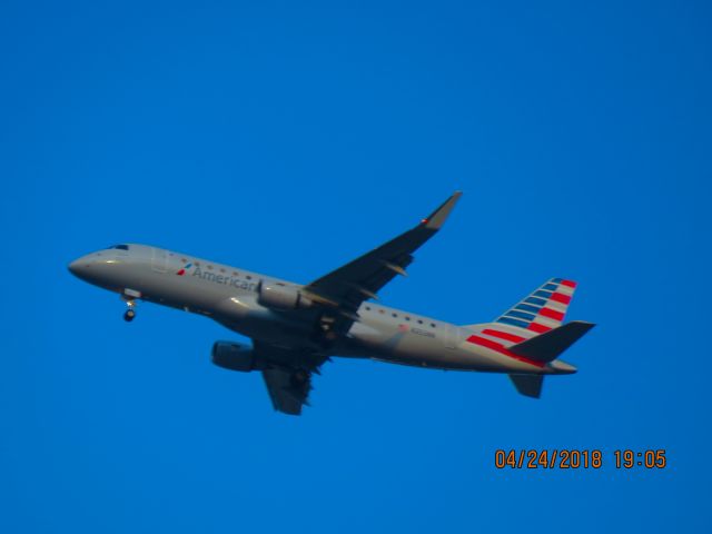 Embraer 175 (N253NN)