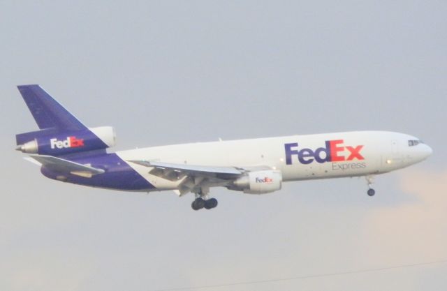 McDonnell Douglas DC-10 (N307FE)