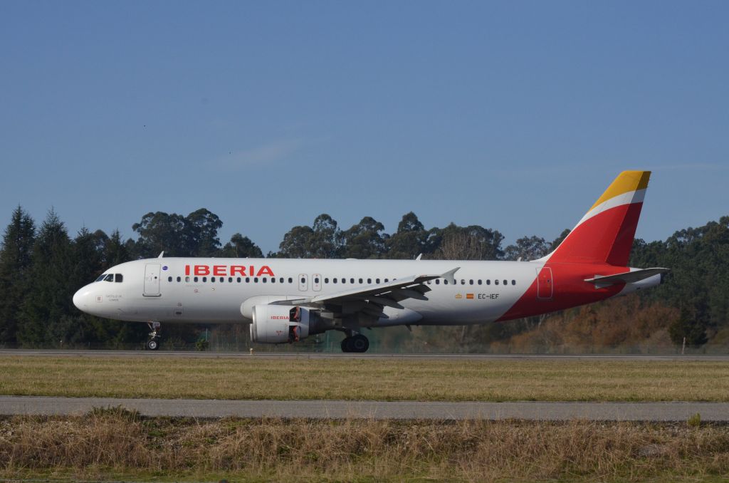 Airbus A320 (EC-IEF) - EC-IEF After Landing At LEVX From LEMD. 18-11-2021