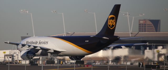 Airbus A300F4-600 (N137UP) - On its take off roll, 28 Dec 18.