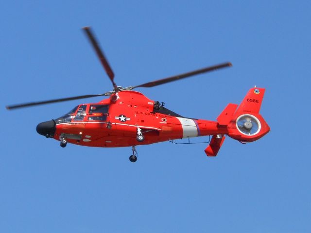 Aerospatiale Dauphin 2 (SA-365C) (06588)