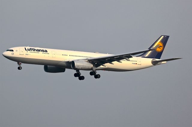 Airbus A330-300 (D-AIKE)