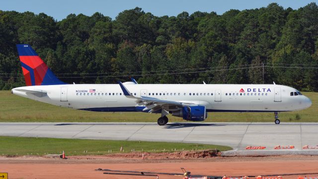 Airbus A321 (N328DN) - 10/22/21