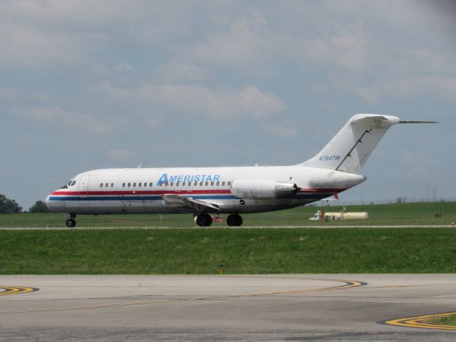 Douglas DC-9-10 (N784TW)