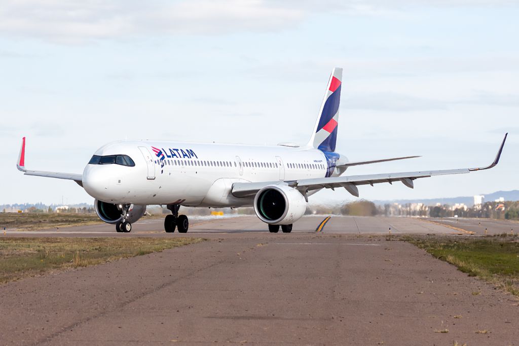 Airbus A321neo (PS-LBC)