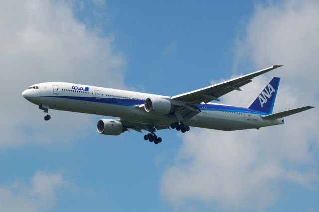 JAXXXXX — - JA755A  Boeing 777-381  c/n: 28275/104