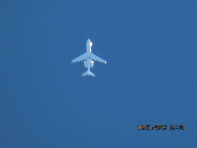 Bombardier Challenger 300 (N773RC)