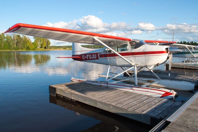 Cessna Skywagon 180 (C-FUJU)