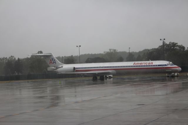 McDonnell Douglas MD-80 (N471AA) - 082512 AA MD80 on a wet ramp waiting for the morning flight to KDFW