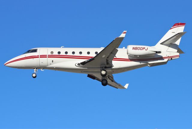 GILES G-200 (N800PJ)