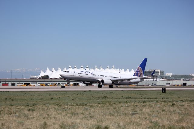 Boeing 737-900 (N38417)