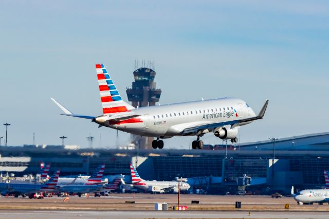 Embraer 175 (N302RN) - American Eagle Embraer 175 landing at DFW on 12/27/22. Taken with a Canon R7 and Tamron 70-200 G2 lens.