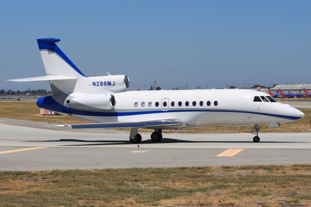 Dassault Falcon 900 (N286MJ)