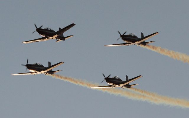 HAWKER DE HAVILLAND PC-9 (VARIOUS) - Roulettes display team at Temora Warbirds show 2015