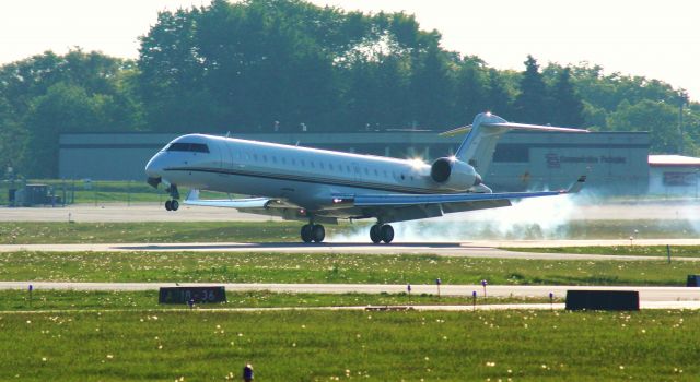 Canadair Regional Jet CRJ-700 (N1RL) - Indy Racing League in Wisconsin for the race at the Milwaukee Mile