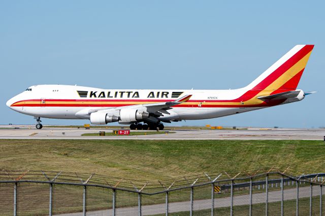 Boeing 747-400 (N705CK)