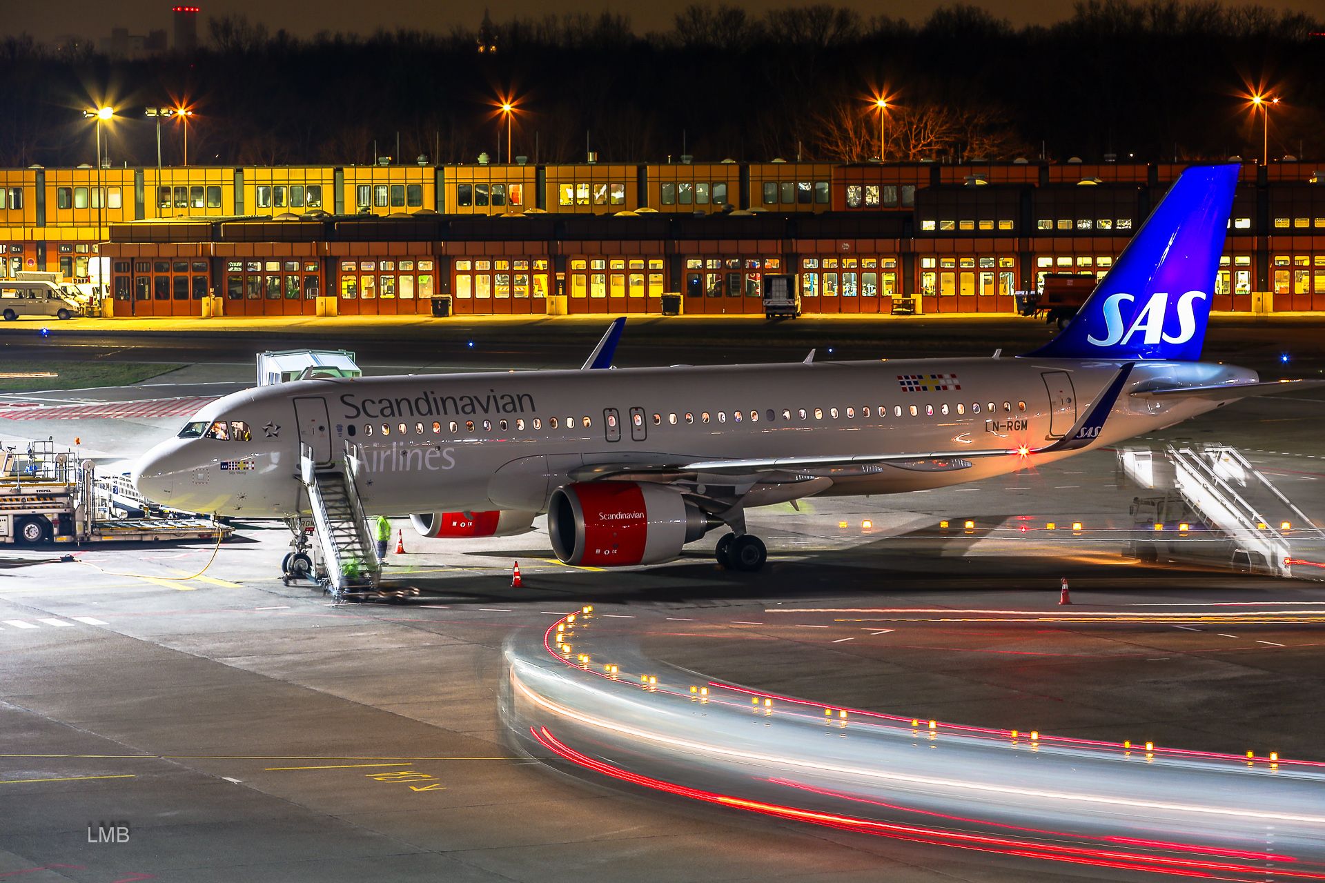 Airbus A320 (LN-RGM)