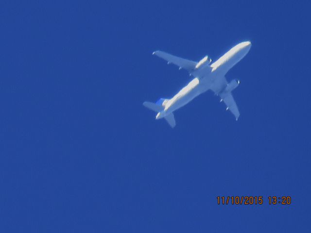 Airbus A320 (N414UA)