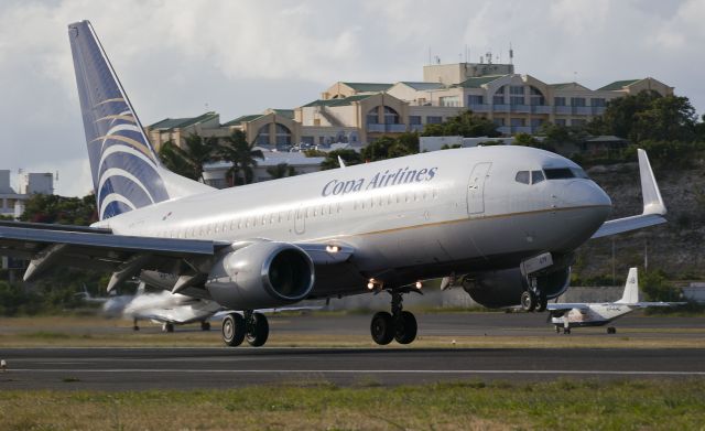 Boeing 737-800 (HP-1379CMP)