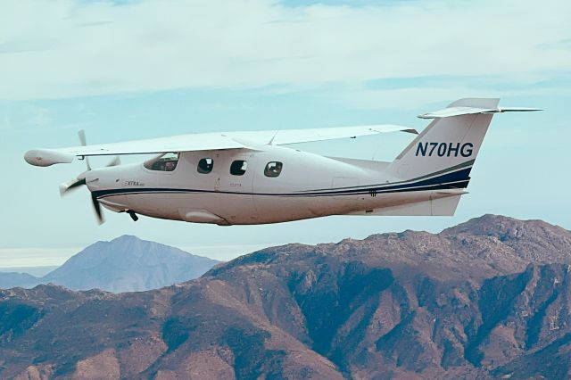 ECLIPSE Eclipse 400 (N70HG) - Flying in formation with N70HG at the 8-oclock position