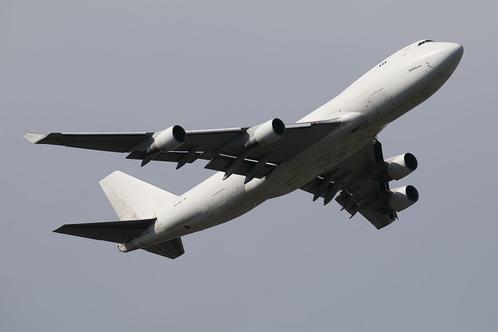 Boeing 747-400 (N445MC)