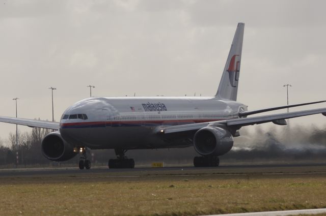 Boeing 777-200 (9M-MRF)