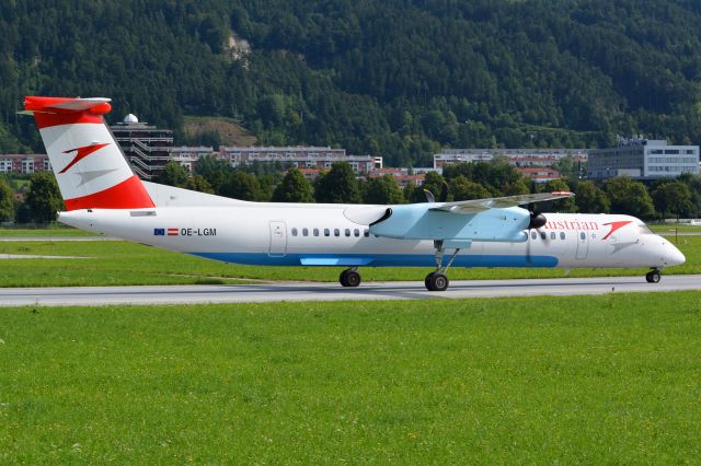 de Havilland Dash 8-400 (OE-LGM)