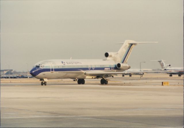 BOEING 727-200 —