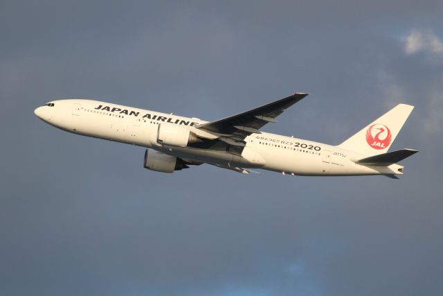 Boeing 777-200 (JA773J)